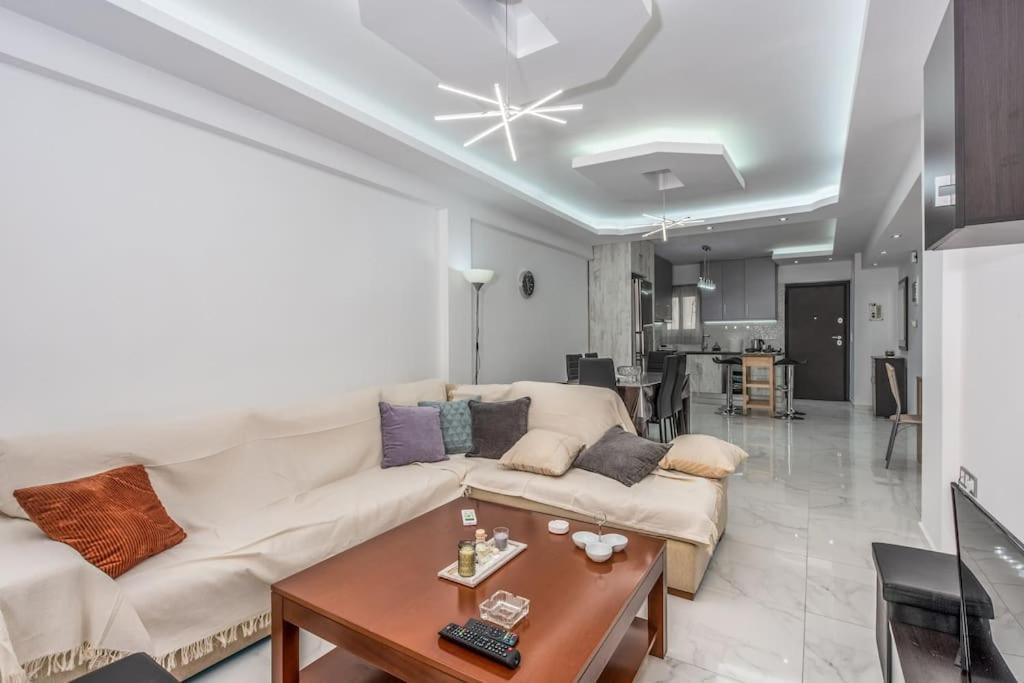 Be Cool Near Kypseli By Atheniankeys Apartment Exterior photo